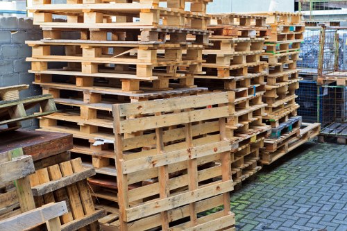 Benefits of hiring a home clearance company